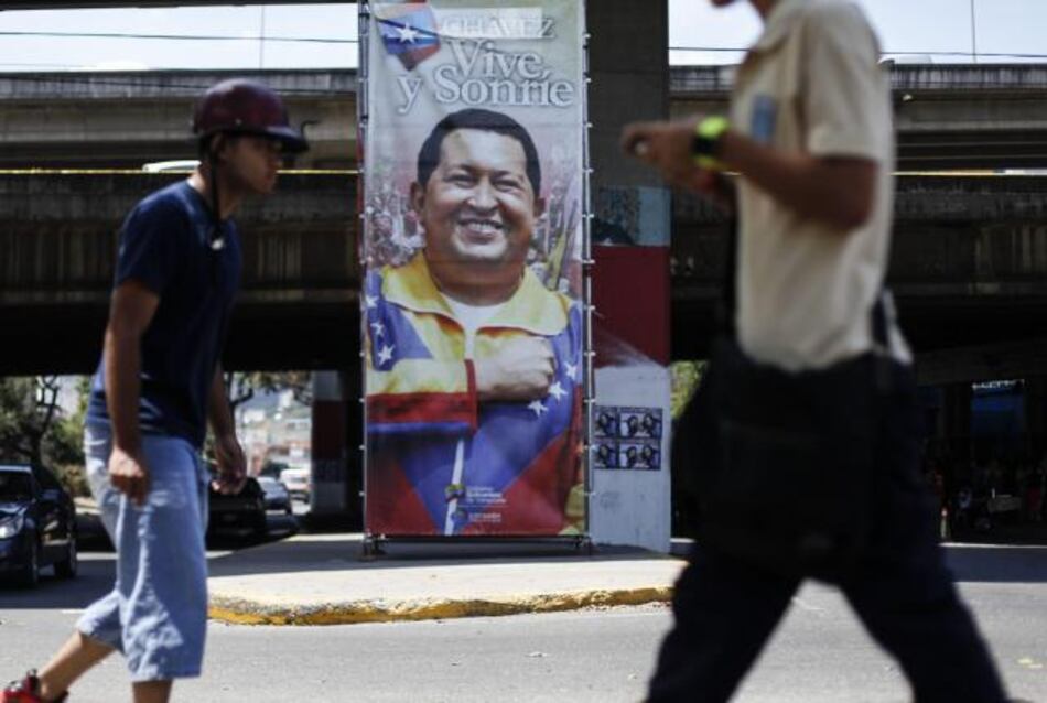 Salud de Chávez 'muy delicada', empeora condición respiratoria