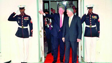 Ernesto Pérez Balladares y Bill Clinton, una tensa reunión