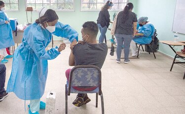Menos casos y muertes; se reporta ‘fase de meseta’