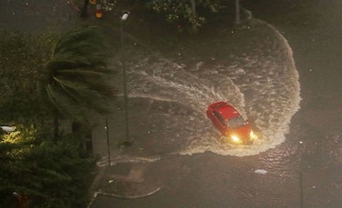 Tifón Mangkhut barre Filipinas con lluvias torrenciales