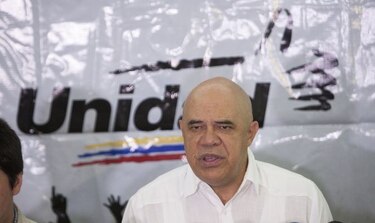 Oposición venezolana denuncia ante CNE a partido que 'busca confundir'