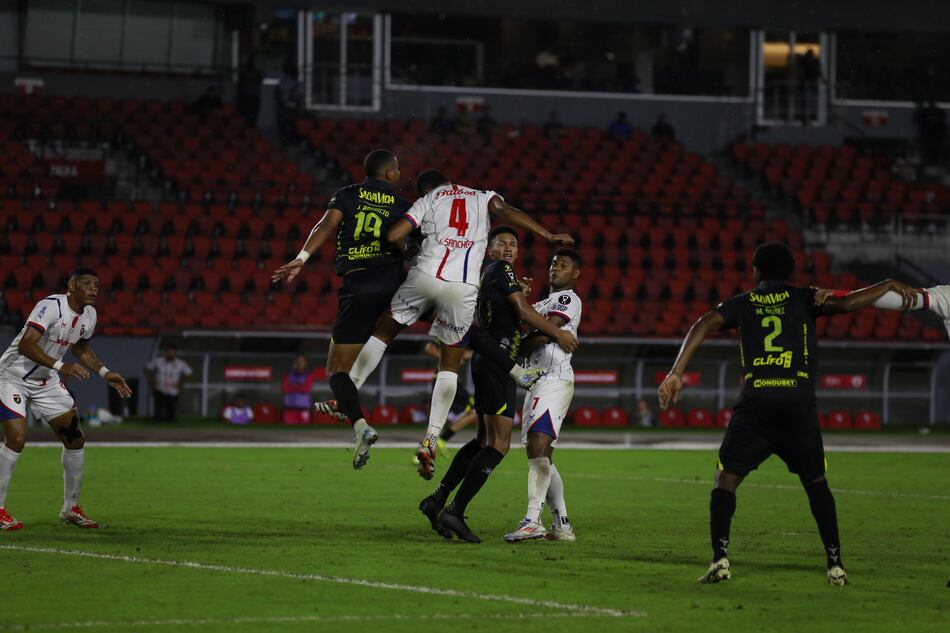 Plaza Amador queda eliminado de la Copa Centroamericana ante Real España  