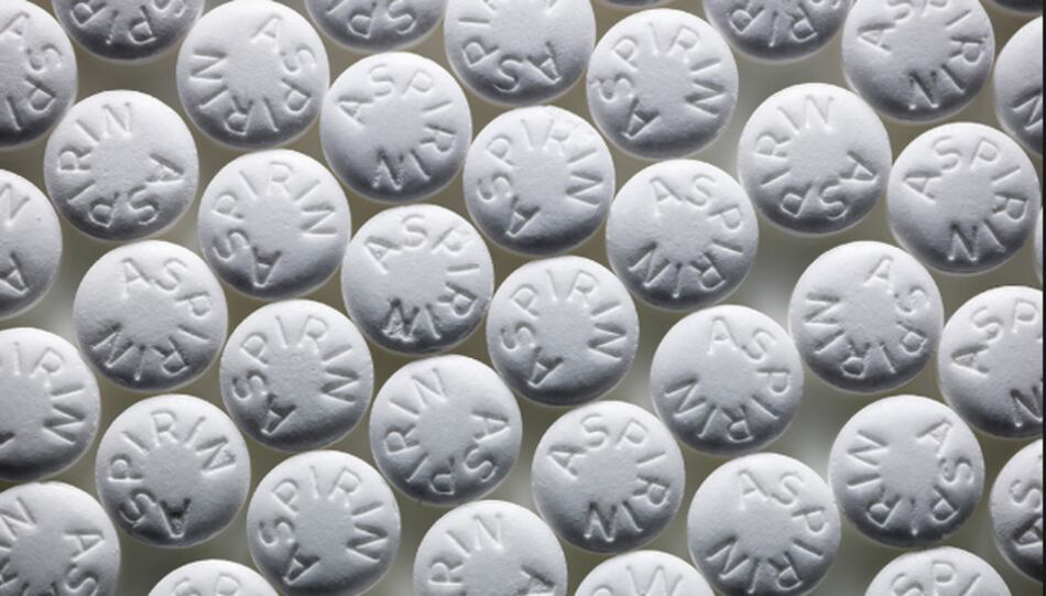Estudio: Aspirina no ayuda a evitar primer ataque cardíaco