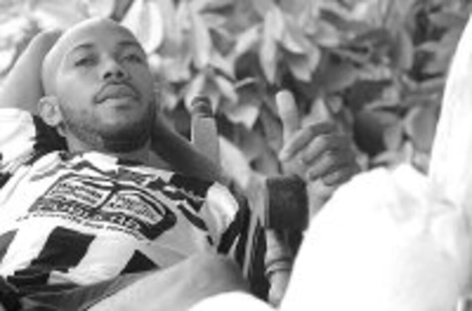 Guardia no se amilana por lesión