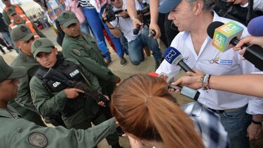 Nuevo cruce de declaraciones entre Juan Manuel Santos y Nicolás Maduro