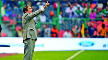 Pinto critica a la FIFA por sanciones contra Honduras