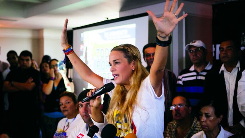 ‘Me quieren matar’; dice Lilian Tintori, la esposa de López