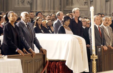 ‘La vida es un carnaval’: la desoladora historia de uno de los éxitos que inmortalizó a Celia Cruz