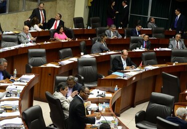 Asamblea Nacional dilata la agenda económica