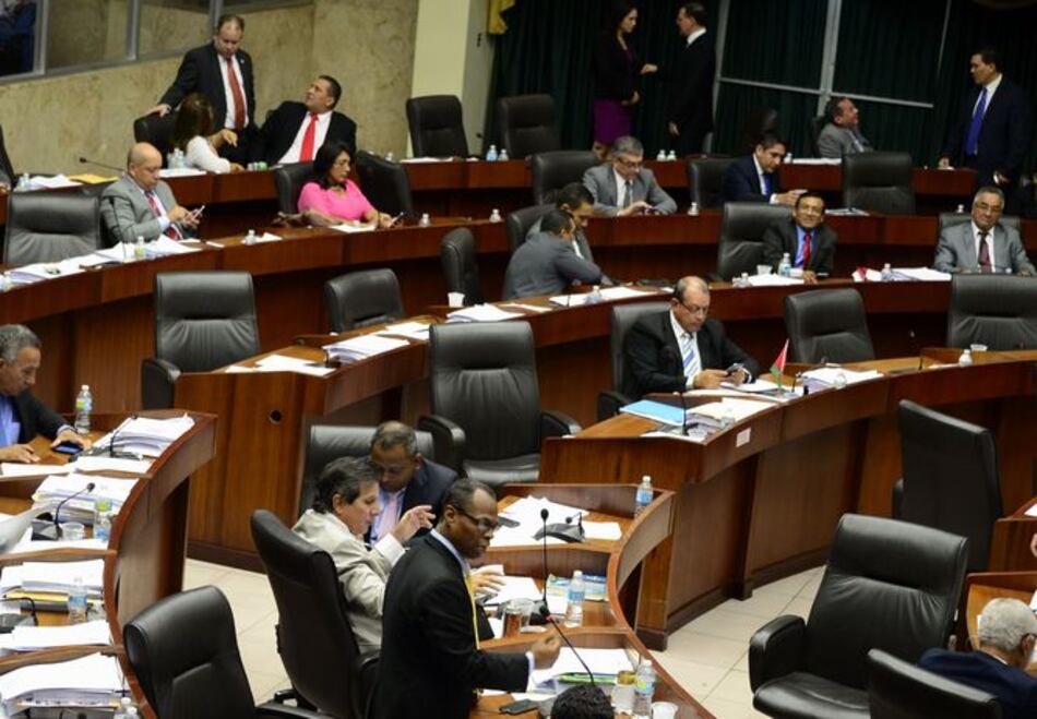 Asamblea Nacional dilata la agenda económica