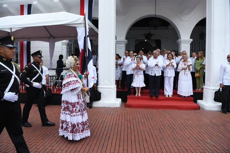 Panamá celebra el Día de los Símbolos Patrios con desfiles en el Casco Antiguo y Vía España