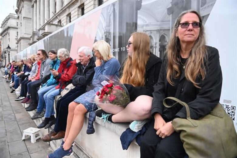 El silencio por ‘la abuela de todos’ frente a la ‘histeria’ que rodeó a Diana