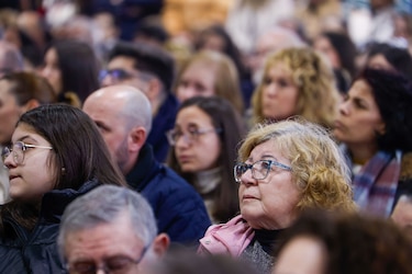 Zona cero del accidente ferroviario en sur de España se vuelca en funeral por las víctimas