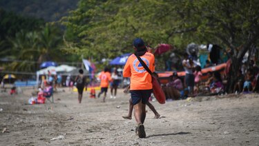 Derogan parcialmente resolución sobre horario en las playas; pero restricción sí aplicará para paseos en buses