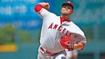 Jaime Barría controla a los Rockies