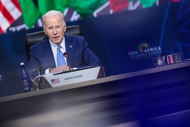 Biden desclasifica miles de documentos sobre el asesinato de Kennedy