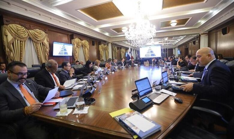 Aprueban crédito adicional para pagar bono de $100 a los jubilados