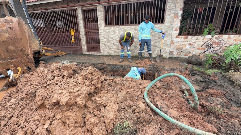 El 38% del agua potable se pierde por fugas; Idaan activan plan de reparación