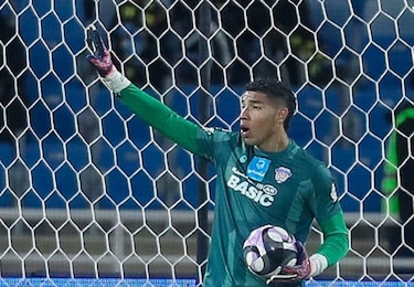 Orlando Mosquera le detiene un penal a Karim Benzema