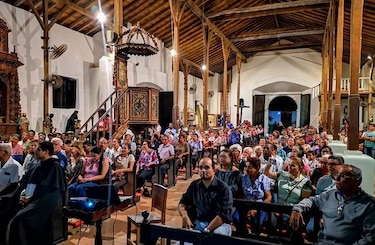 Consagran nuevo altar de la iglesia colonial de Parita