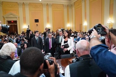Trump intentó acudir al Capitolio para sumarse a sus partidarios armados, el 6 de enero de 2021