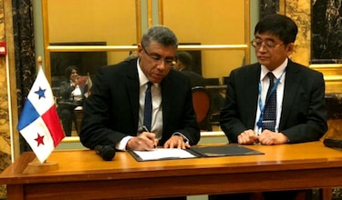 Panamá hace oficial en la OCDE su compromiso con la transparencia fiscal