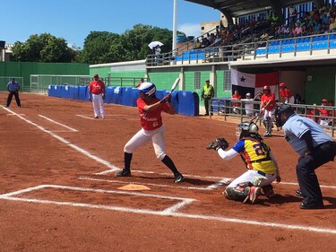Panamá se queda con el bronce en softbol femenino