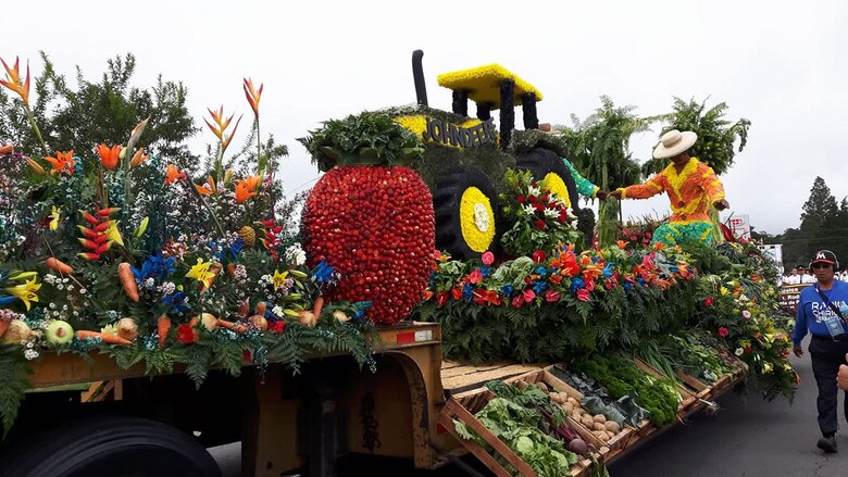 Flores, cultura y tradición: Tierras Altas celebra su Novena Parada