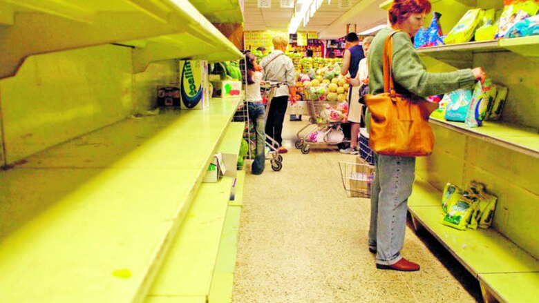 Cajas de alimentos, la solución ante escasez