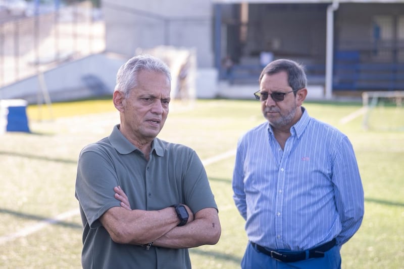 Reinaldo Rueda visita el entrenamiento del UMECIT