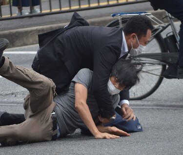 El exprimer ministro japonés Shinzo Abe fue asesinado en pleno mitin