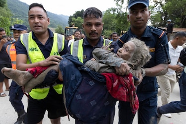 Nepal eleva a 669 los muertos por la riada que ya deja casi 3,000 desaparecidos