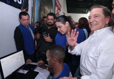 Laurentino Cortizo se suma a la carrera por la candidatura presidencial