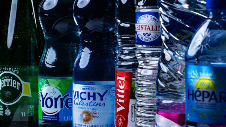 ¿Es Perrier tan pura como afirman? El escándalo por el agua embotellada que sacude a Francia