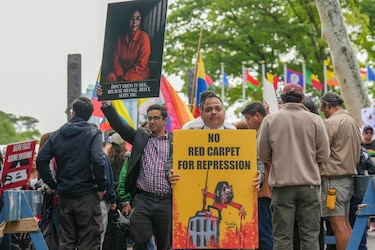 Opositores venezolanos protestan en rechazo a la participación de Delcy Rodríguez ante ONU