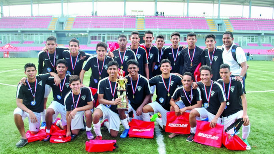 Los reyes de la temporada del fútbol colegial