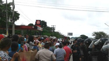 Docentes y acudientes en Ocú exigen culminación de trabajos en plantel
