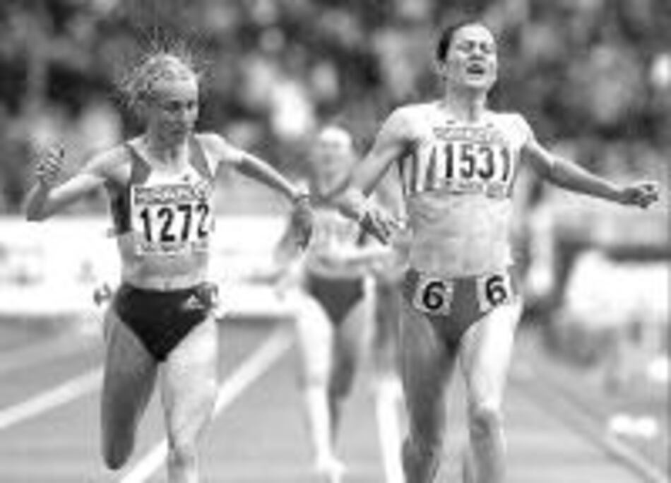 El danés Kipketer y la turca Ayhan ganan oro