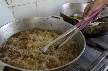 Pesquisas sobre reutilización de aceite vegetal