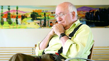 Cineasta español Vicente Aranda fallece a los 88