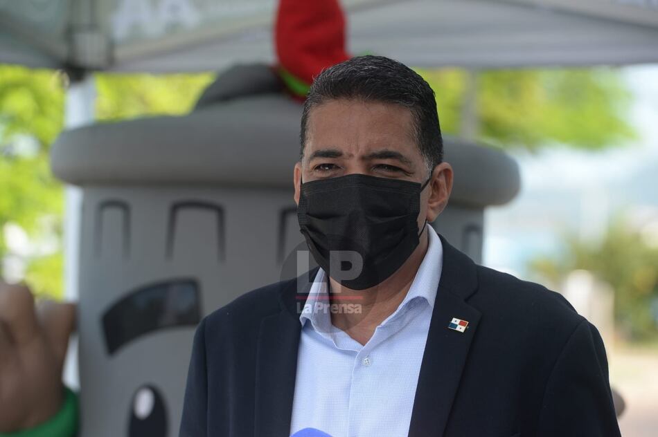 Autoridad de Aseo habilitará tres centros de acopio de arbolitos de Navidad