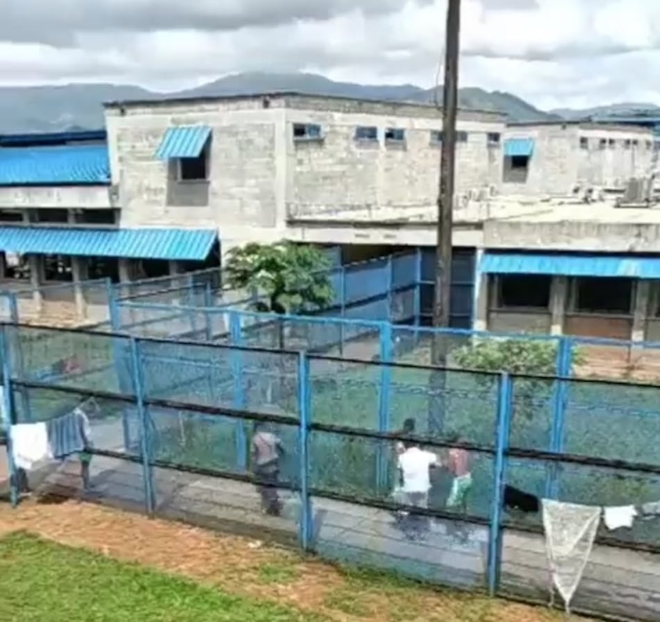 Tres reos heridos en una balacera en La Nueva Joya