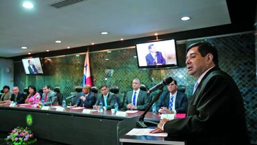 Diputados dilatan denuncias contra magistrados