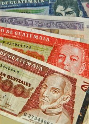 Reportan movimientos sospechosos en banca