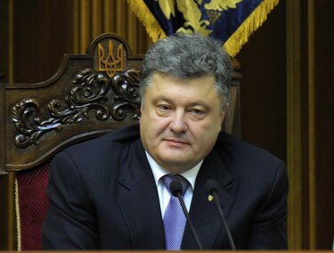Poroshenko anuncia la liberación de mil 200 personas apresadas por los rebeldes