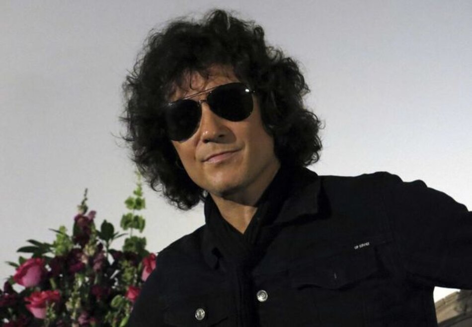 Enrique Bunbury sigue dos caminos en 'Expectativas'