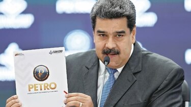 Venezuela simula resistir presión internacional