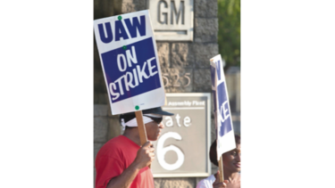 Alza salarial distancia a GM y trabajadores