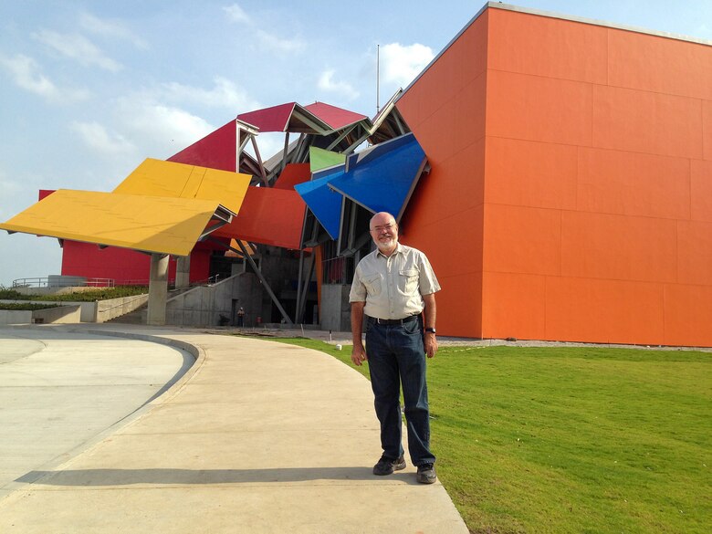 Muere el historiador natural George Angehr; Smithsonian destaca trayectoria