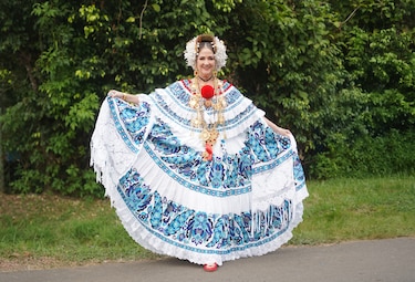 Destacada participación de Banco LAFISE celebrando la tradición y la cultura panameña en el Desfile de las Mil Polleras